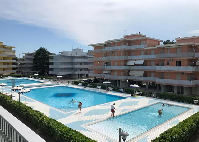 アパート Valbella - Geturhotels 3*